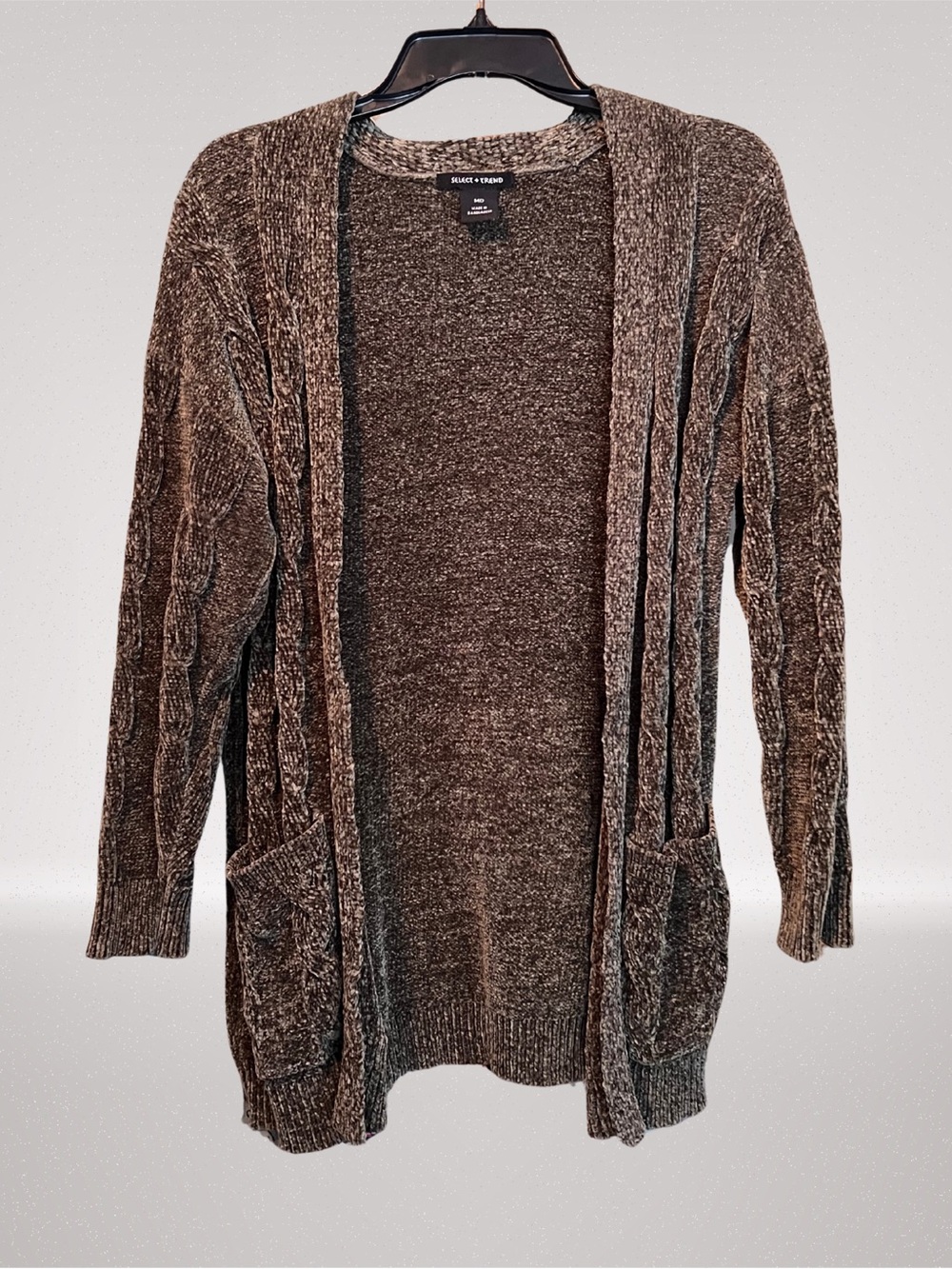 Select+Trend Women’s Medium Cable Knit Chenille Cardigan With Pockets